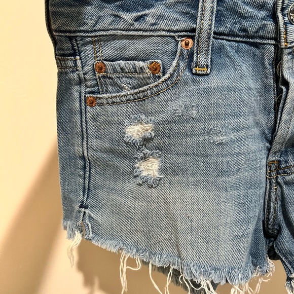 Abercrombie Low Rise Denim Shorts - Picture 5 of 6